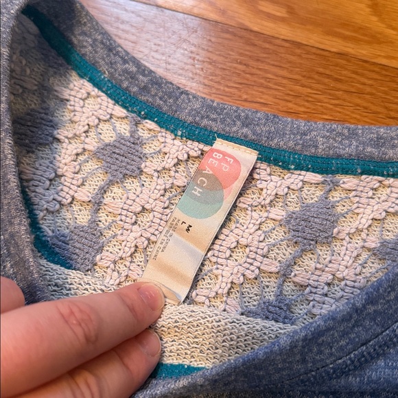 Free people beach Blue tunic Sweater with Lace Hem size M/L - Picture 6 of 11